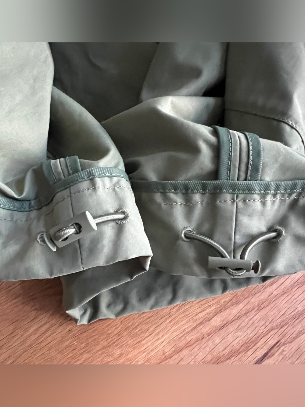 M.M. LAFLEUR THE NESS JACKET IN CRISP COTTON, TARRAGON, SIZE M. - Picture 13 of 16